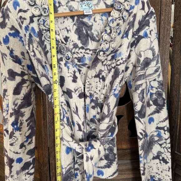 Anthropologie Tabitha Rosette Wool Clasp Closure Belted Jacket/Cardigan Size L - Picture 6 of 6